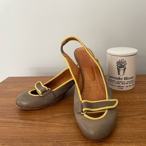 Sling back, Chie Mihara, dark taupe /brown, yellow trim, sz 38